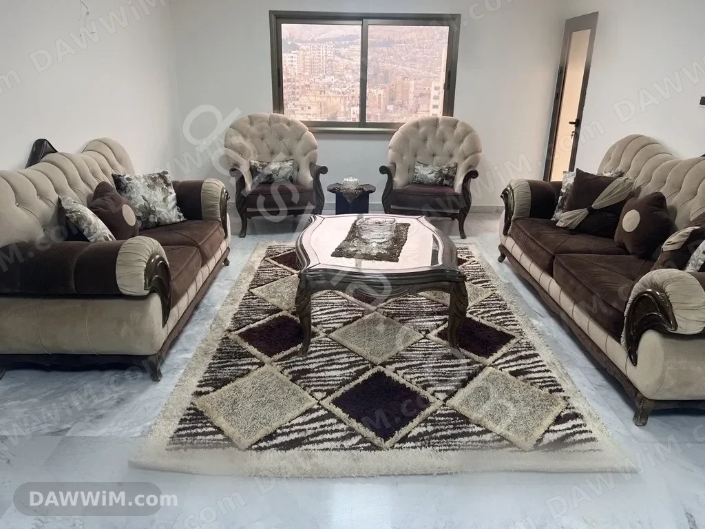 شقة سكنية للبيع في برزة البلد بمساحة 165 متر