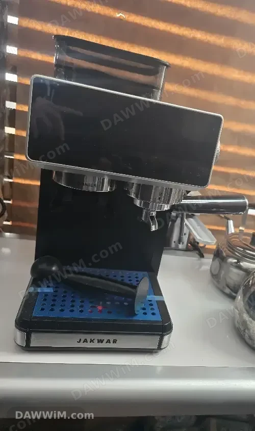 آلة إسبريسو جديدة غير مستعملة