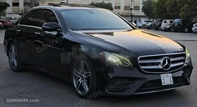 مرسيدس بنز E300 موديل 2019 مستعملة للبيع