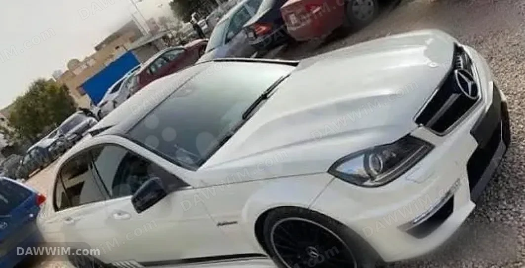 مرسيدس بنز C200 موديل 2011