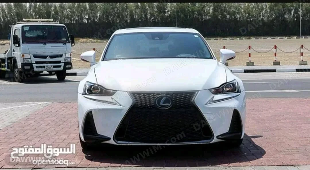 ليكسوس Lexus IS 2020 مستعملة
