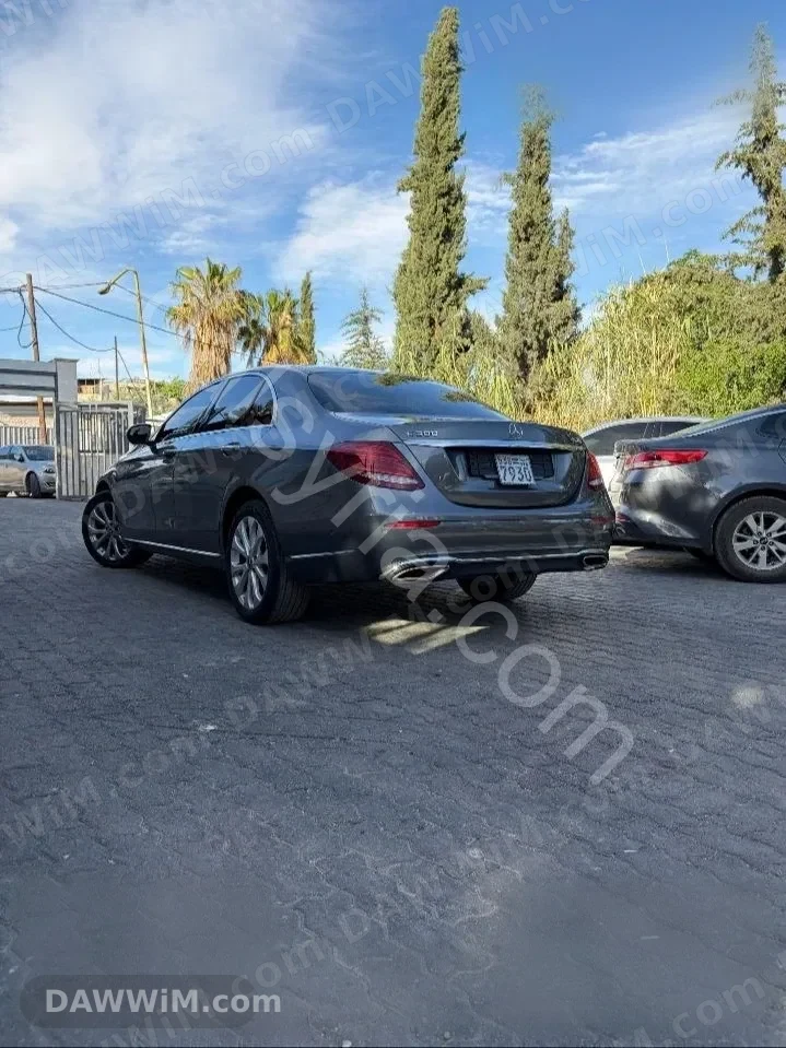 مرسيدس E300 موديل 2018 للبيع
