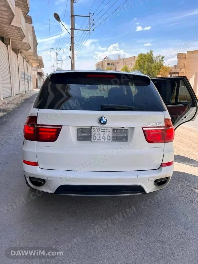 سيارة بي ام دبليو BMW X5 موديل 2011