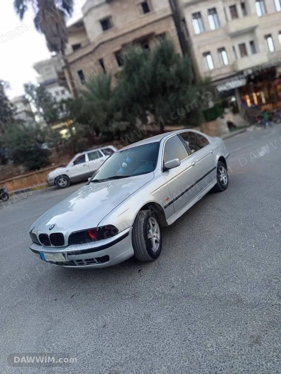 سيارة بي ام دبليو 525 موديل 2000 للبيع