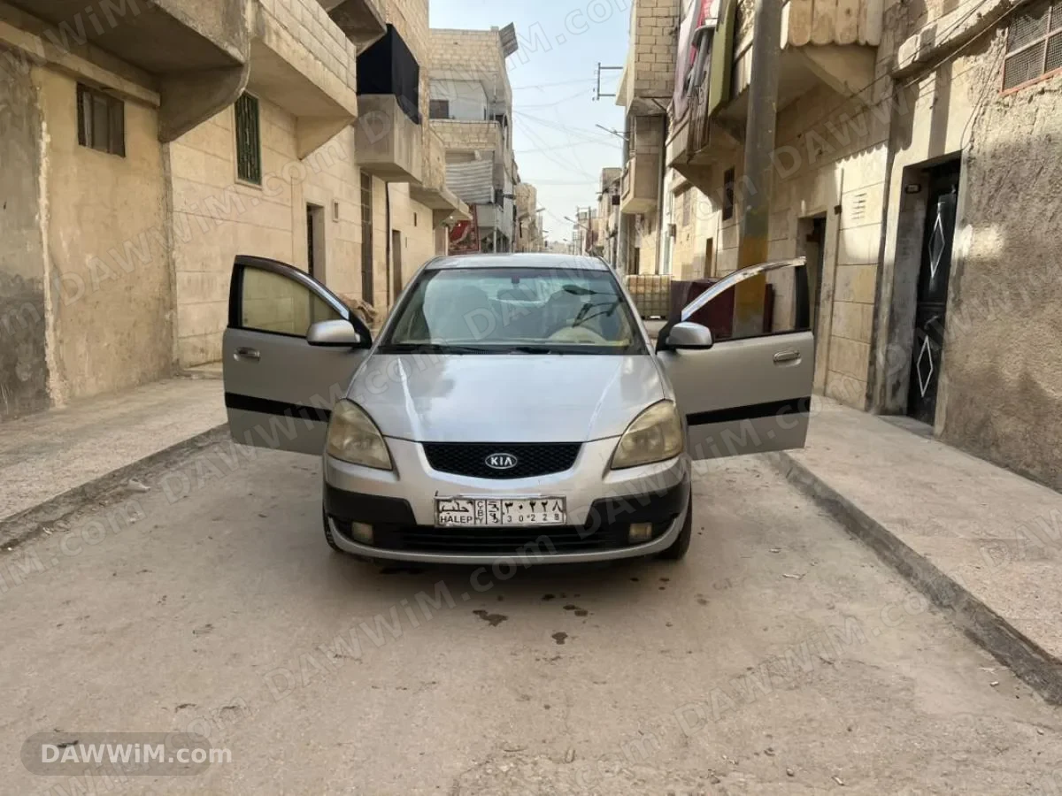 كيا ريو للبيع موديل 2006
