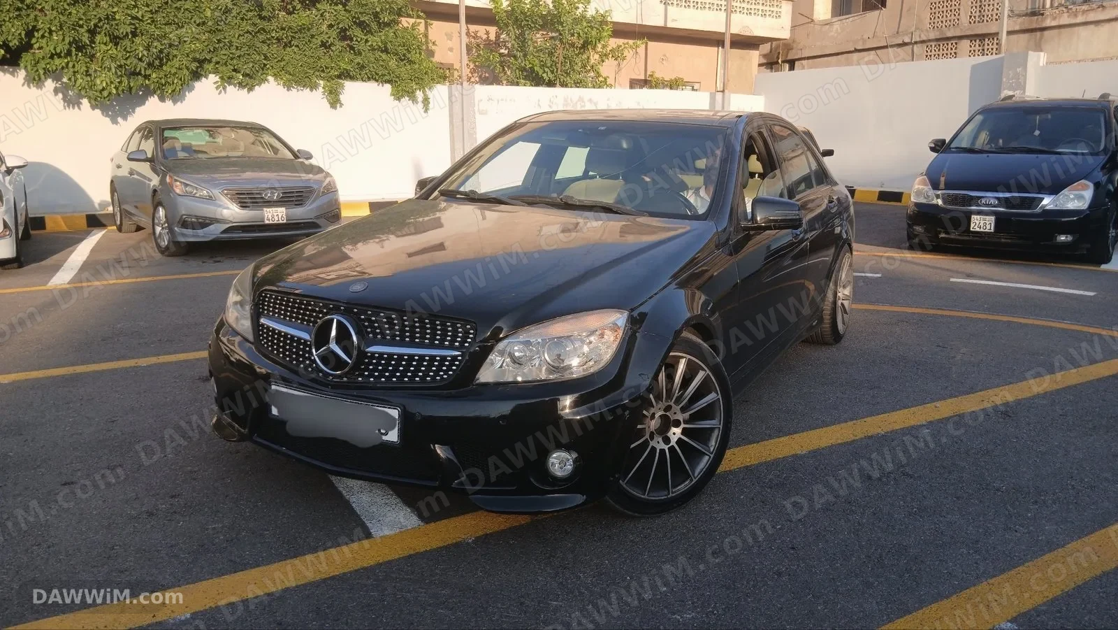 سيارة مرسيدس بنز C300 موديل 2011 للبيع