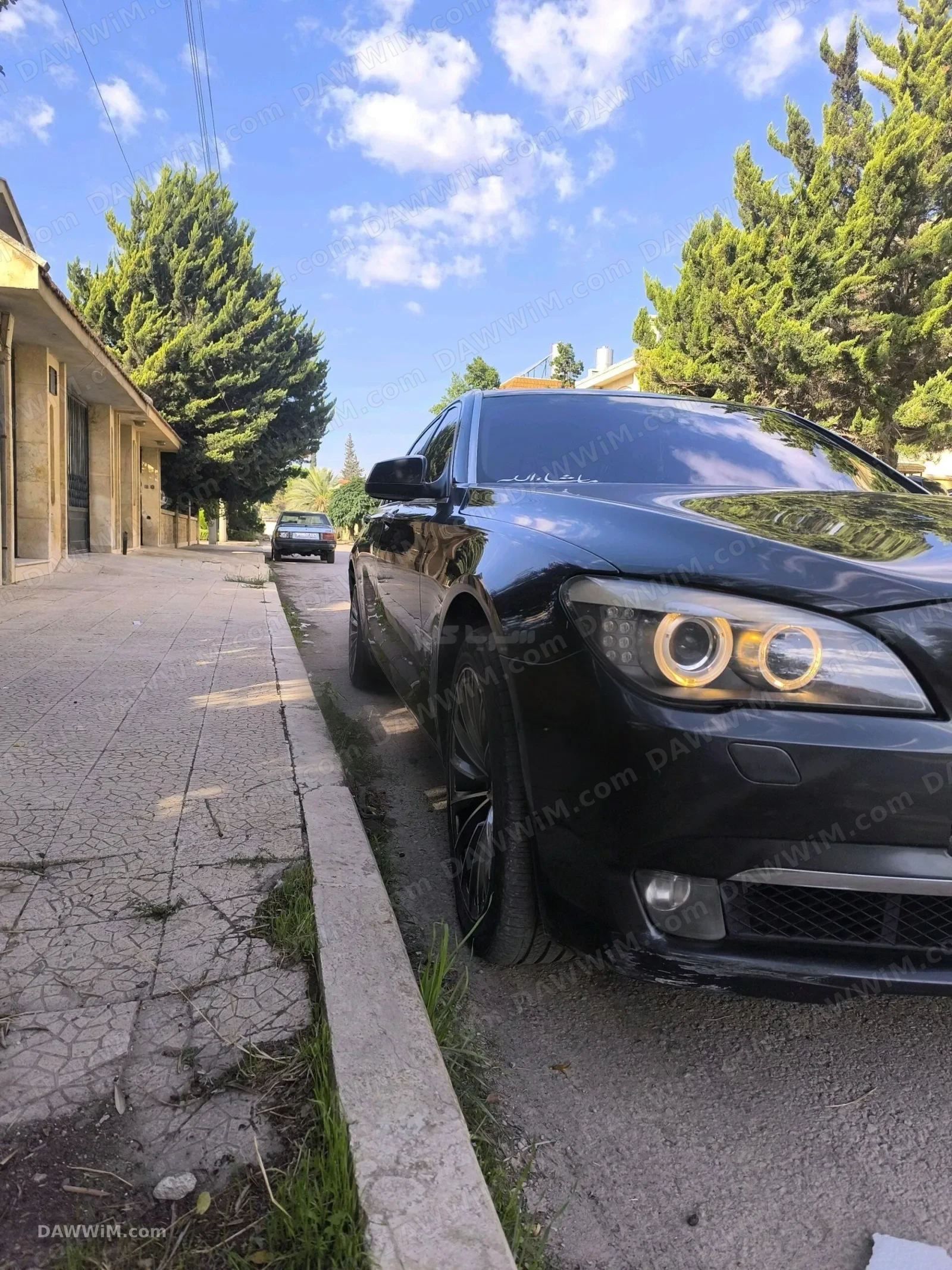سيارة BMW 750Li موديل 2014