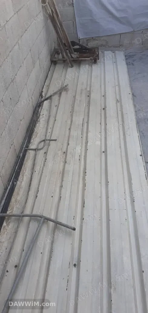 للبيع ثلاث ألواح توتياء في حماة