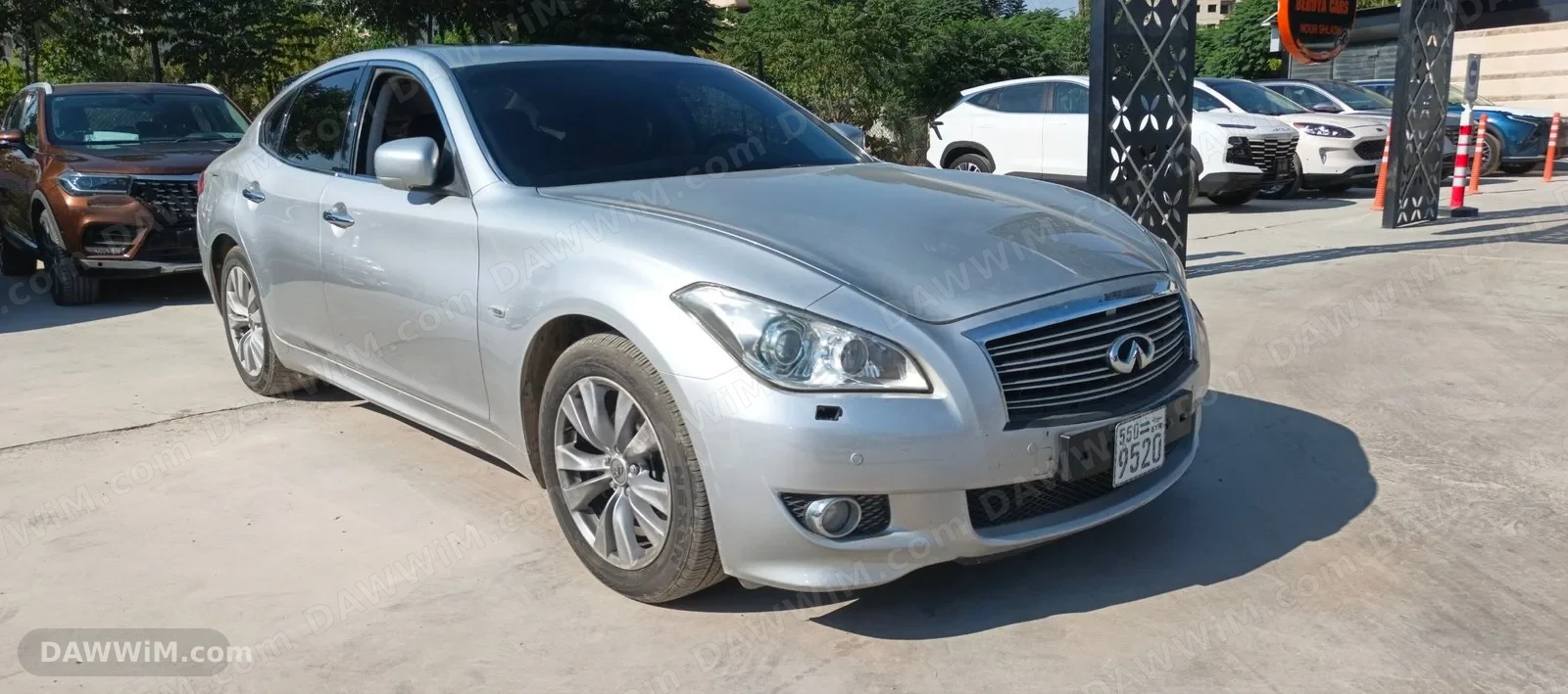 سيارة انفنتي M35 موديل 2012 للبيع