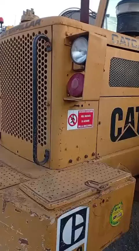 تركس CAT موديل 82 بحالة شبه وكالة