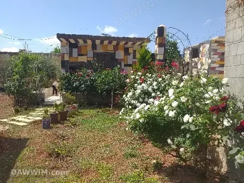 للبيع مزرعة في حماة على طريق حمص قرب سريحين وأبراج الوفاء