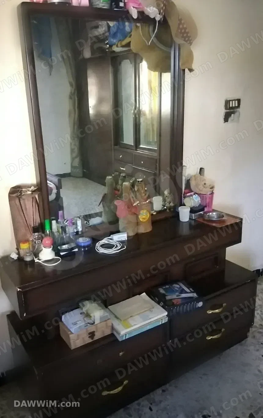 غرفة نوم مستعملة للبيع في قرية الجوبانية