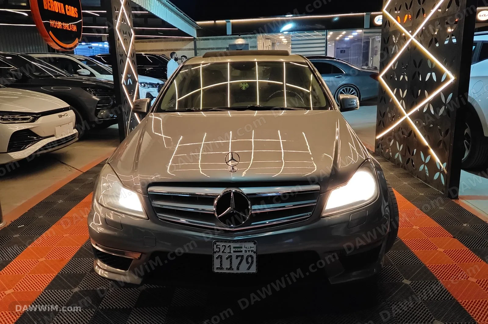 مرسيدس بنز C300 موديل 2012
