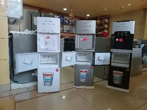 كولر مياه General Box مع صانعة ثلج - أبيض/فضي/أسود