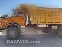 شاحنة مرسيدس بنز كلاسيكية موديل 1982