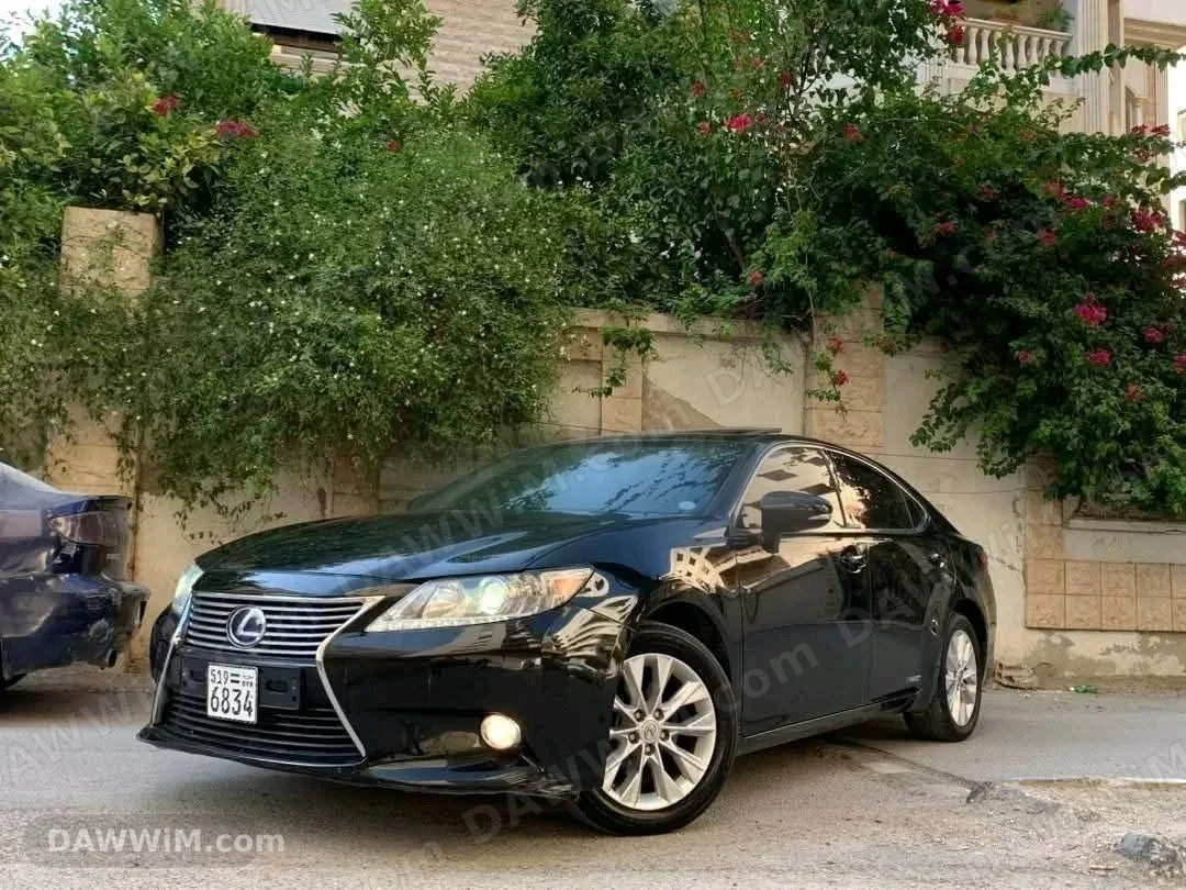 ليكزس ES300h موديل 2013 وارد كوري