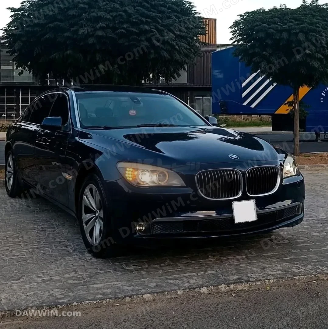 سيارة بي ام دابيليو BMW 730 موديل 2013