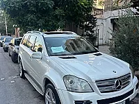 مرسيدس SUV بحالة جيدة