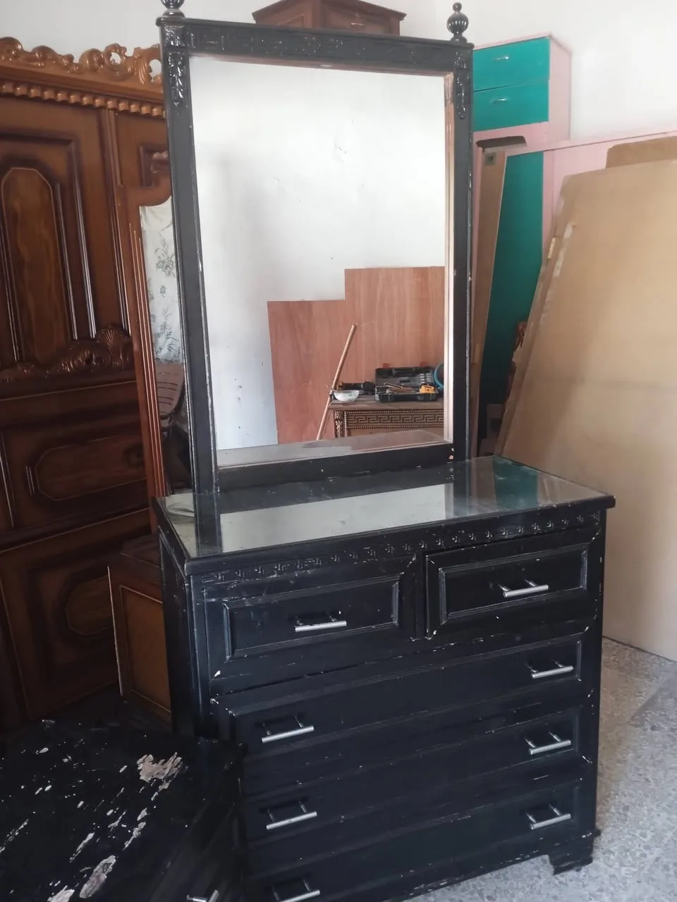 خزانة درفتين عدد 2 للبيع في حمص