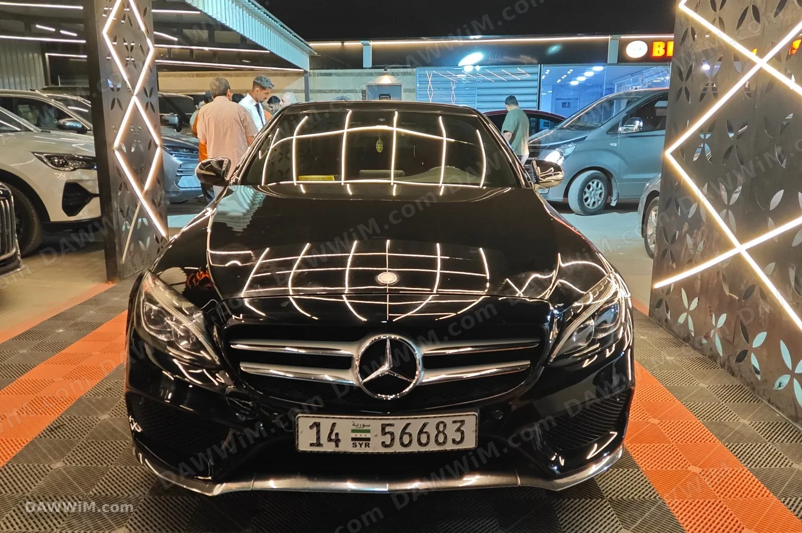 مرسيدس C200 موديل 2015