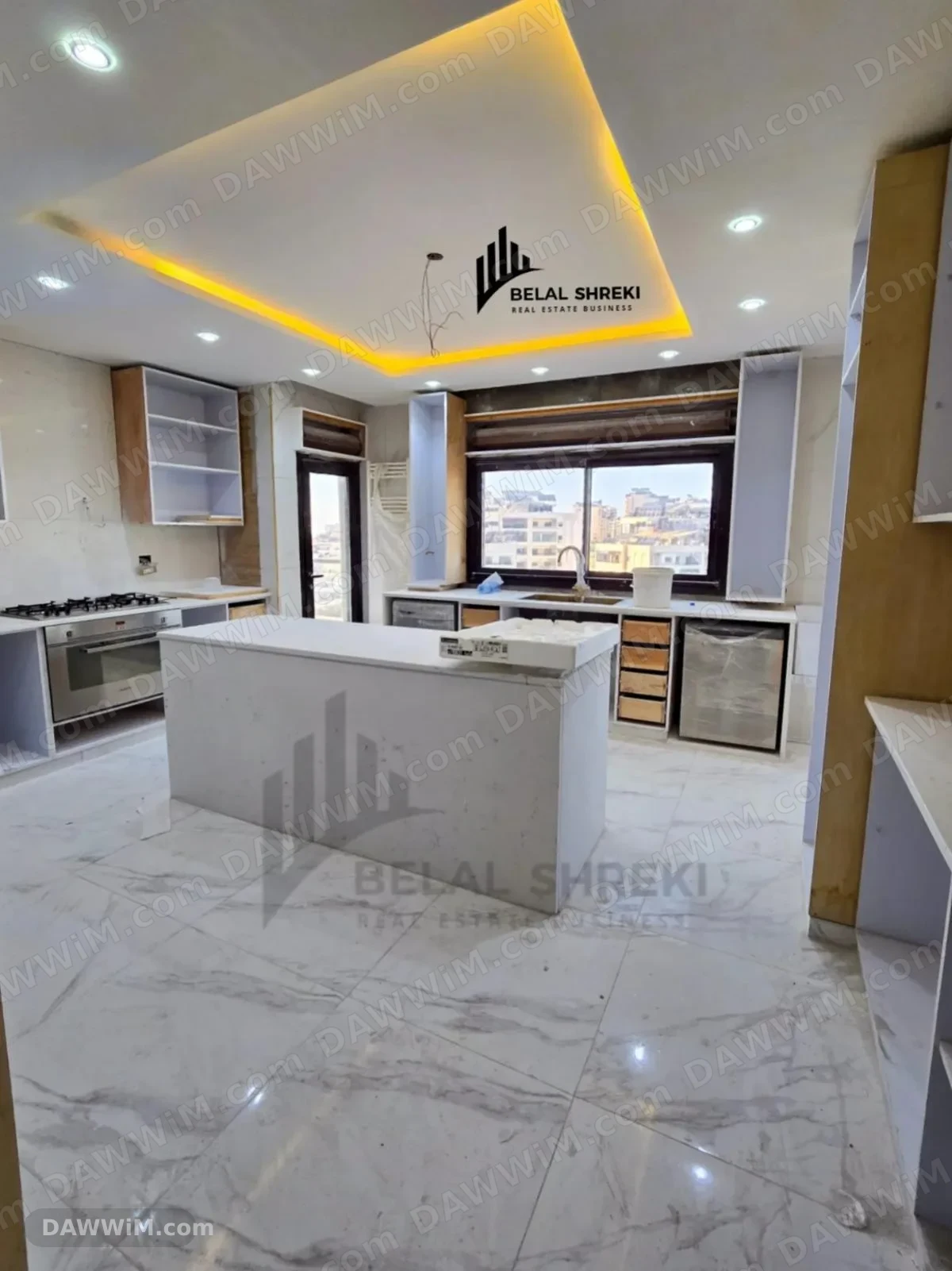 شقة فاخرة للبيع في الكورنيش الجنوبي - اللاذقية