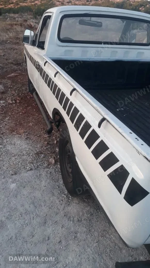 داتسون ٤ شناكل موديل ١٩٧٧ للبيع